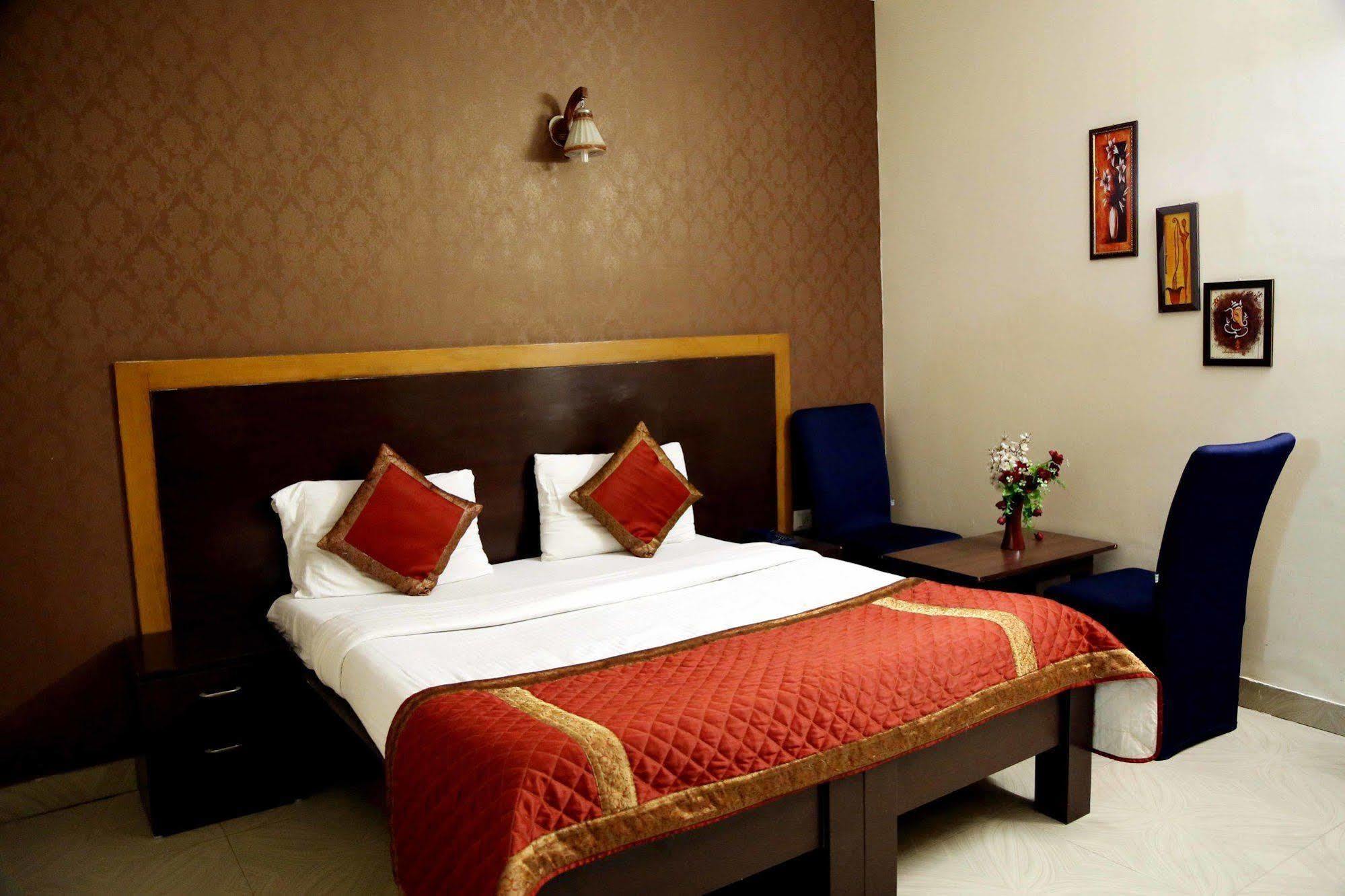 Treebo Green View, Noida Indirapuram Exterior photo